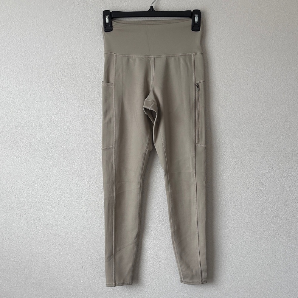 NWOT Savvi cream high waist leggings with thigh pockets and zippers size XS